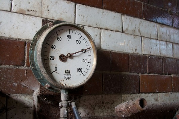 Pressure Gauge by BinaryApe