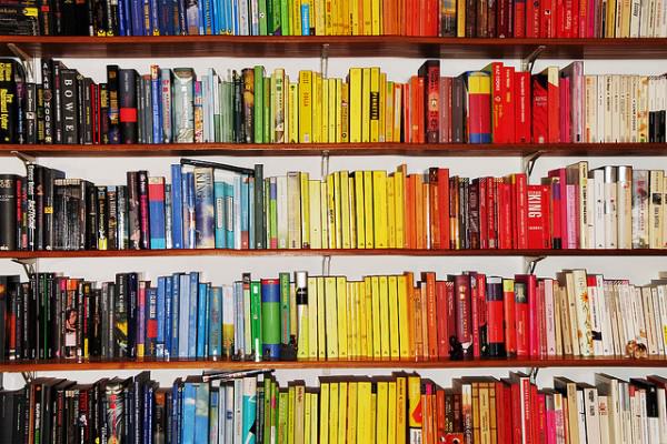 Bookshelf Spectrum photo by p!o